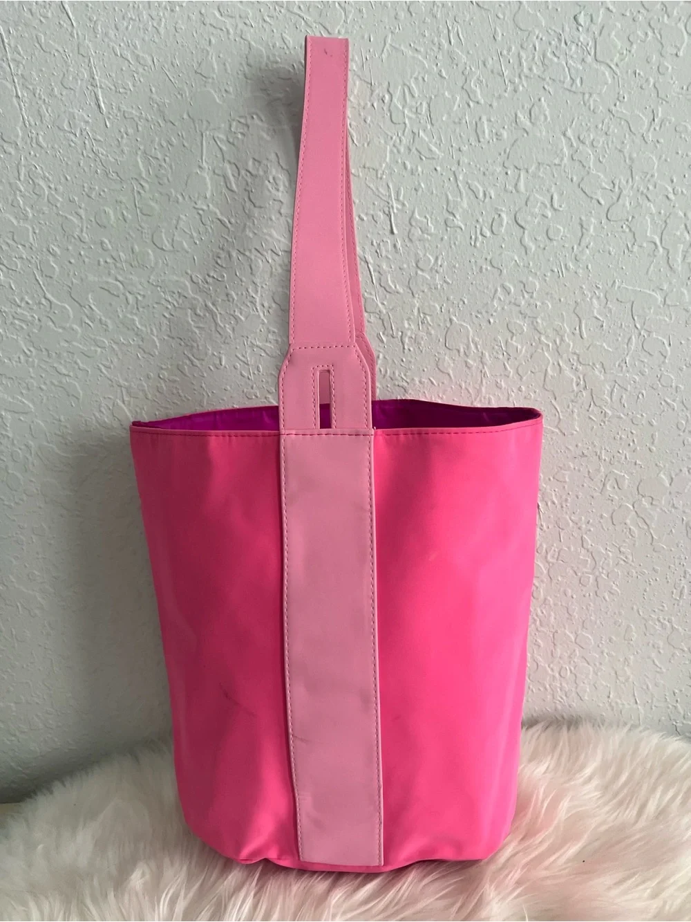 Juicy Couture Hot Pink Bucket Tote with Light Pink Handle Detail